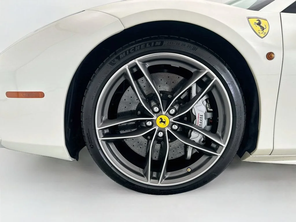 Used 2017 Bianco Fuji Ferrari  image 33