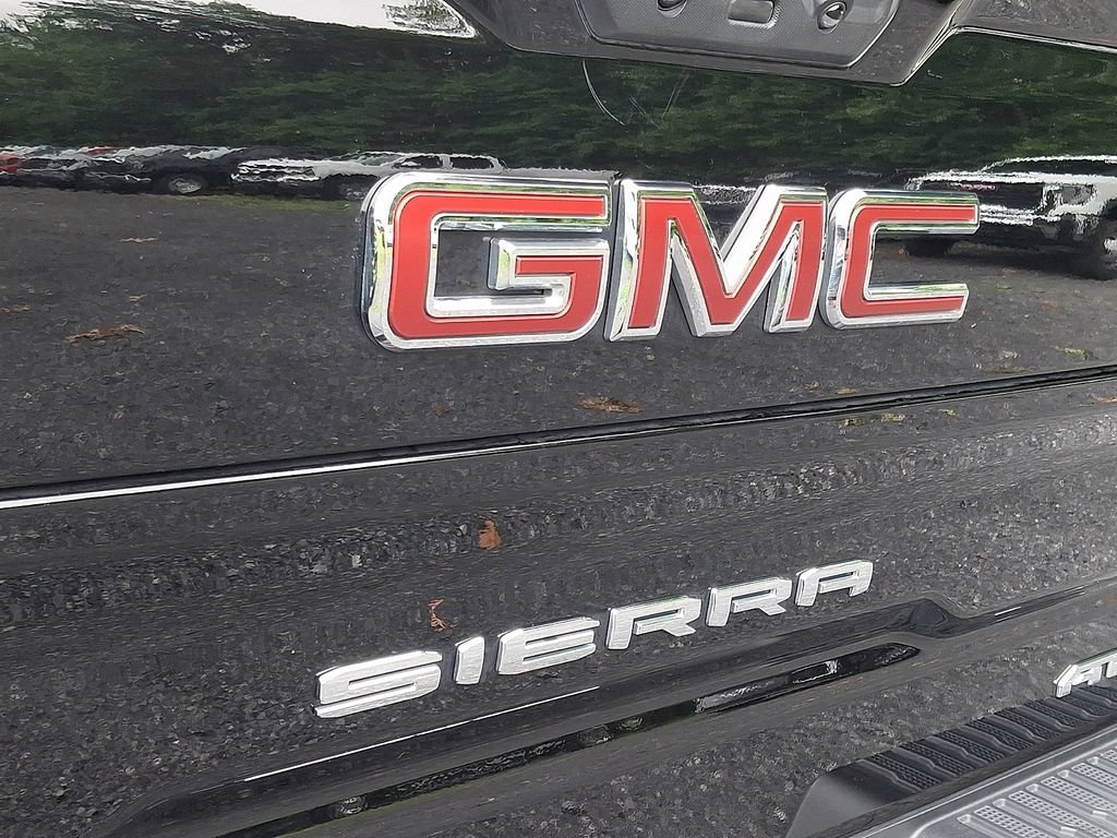 Used 2024 Onyx Black GMC AT4 image 33