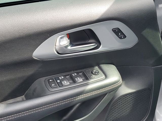 2020 Chrysler Pacifica Touring L Plus - Photo 10