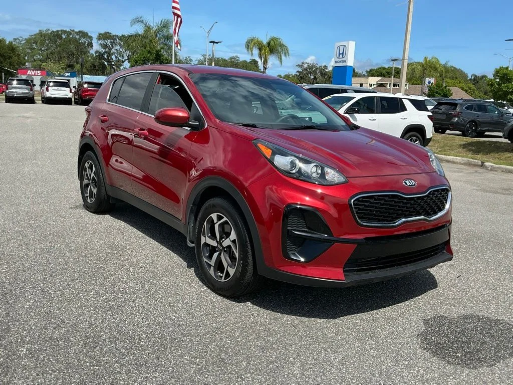 Used 2022 Red Kia LX image 18