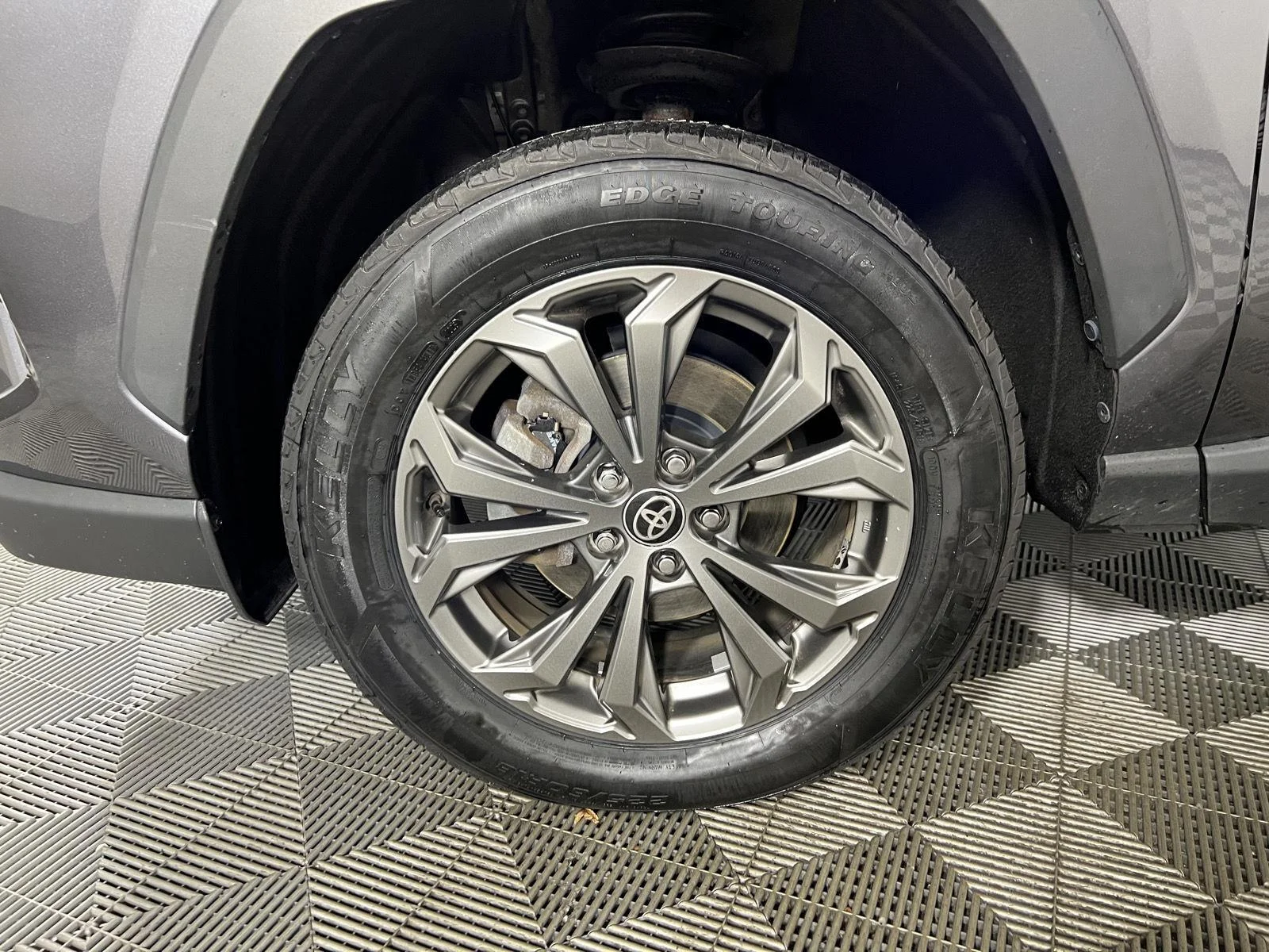 Used 2022 Gy Toyota Hybrid Limited image 40