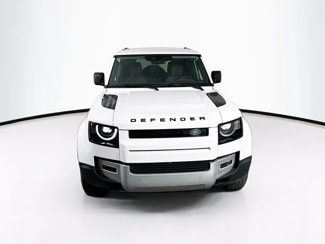 New 2025 White Land Rover S image 2