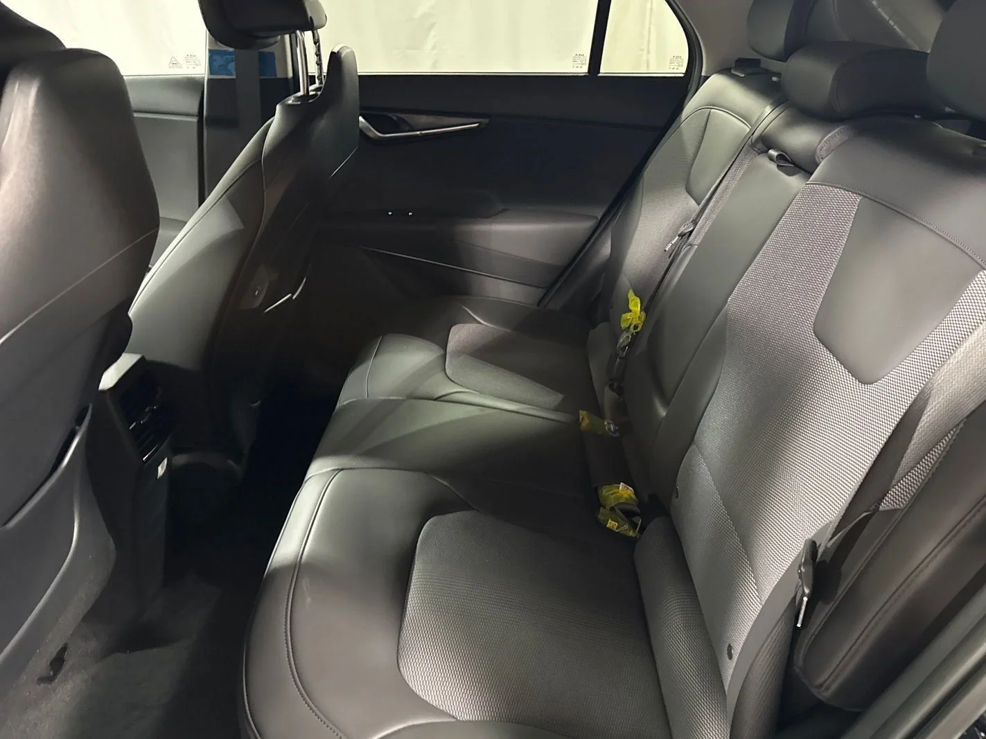 New 2026 Steel Gray Kia Wind image 5