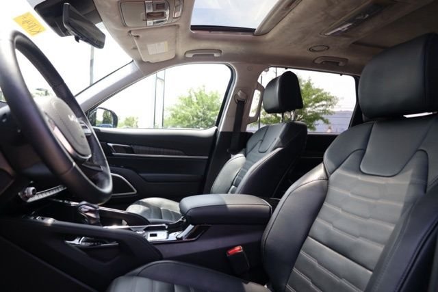 Used 2025 Ebony Black Kia SX-Prestige image 16