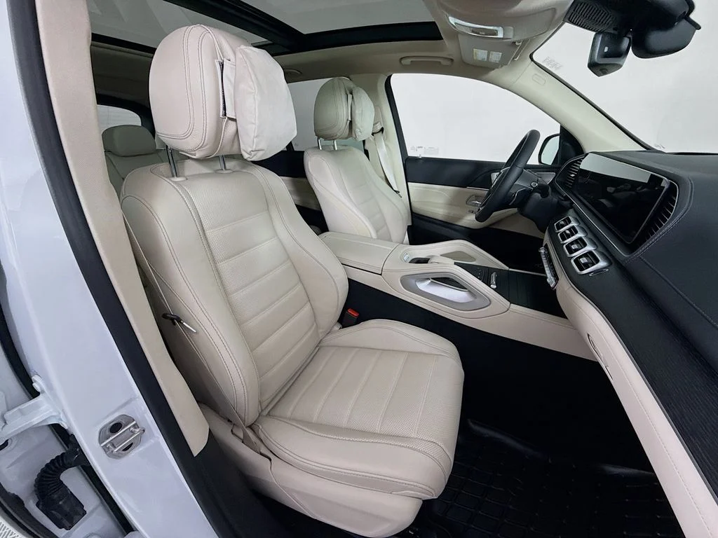 New 2026 MANUFAKTUR Moonlight White Metallic Mercedes-Benz GLE 450 image 30