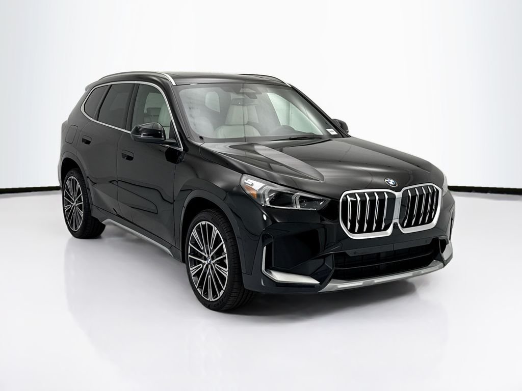 Used 2026 Jet Black BMW xDrive28i image 3