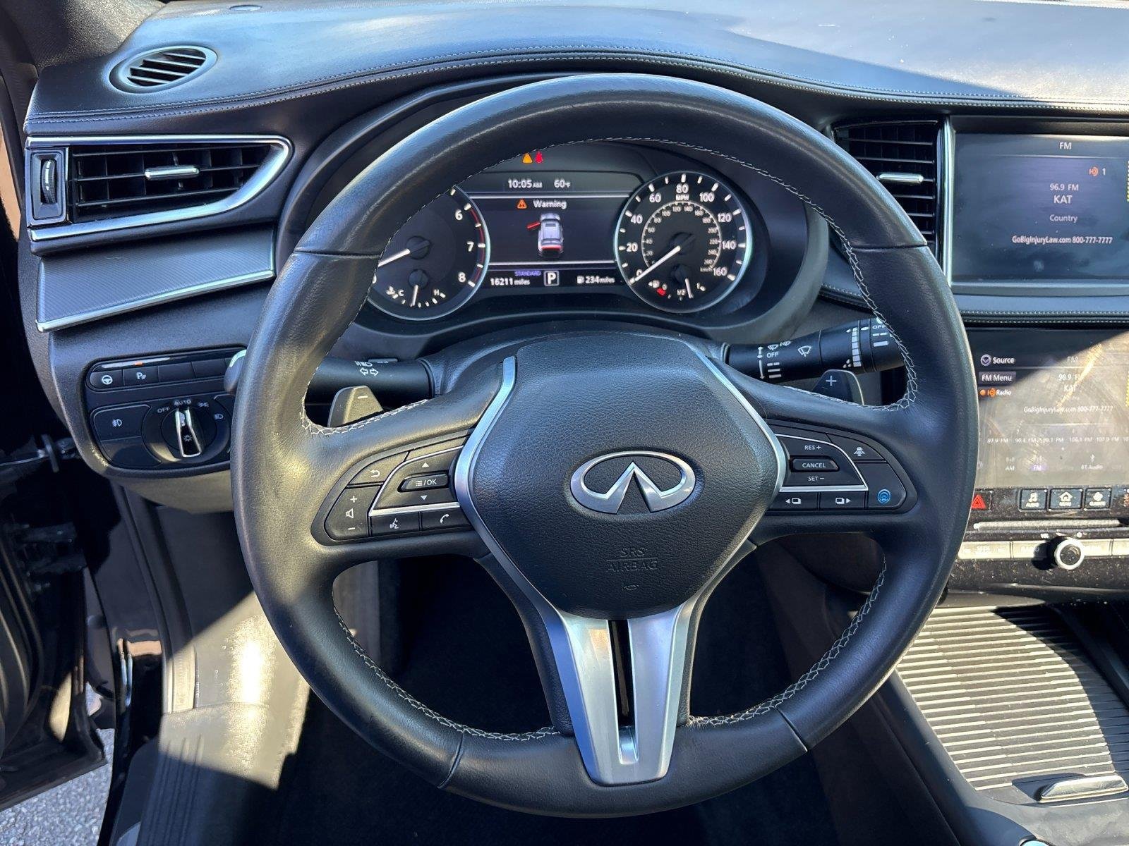 Used 2023 Black Obsidian INFINITI LUXE image 17