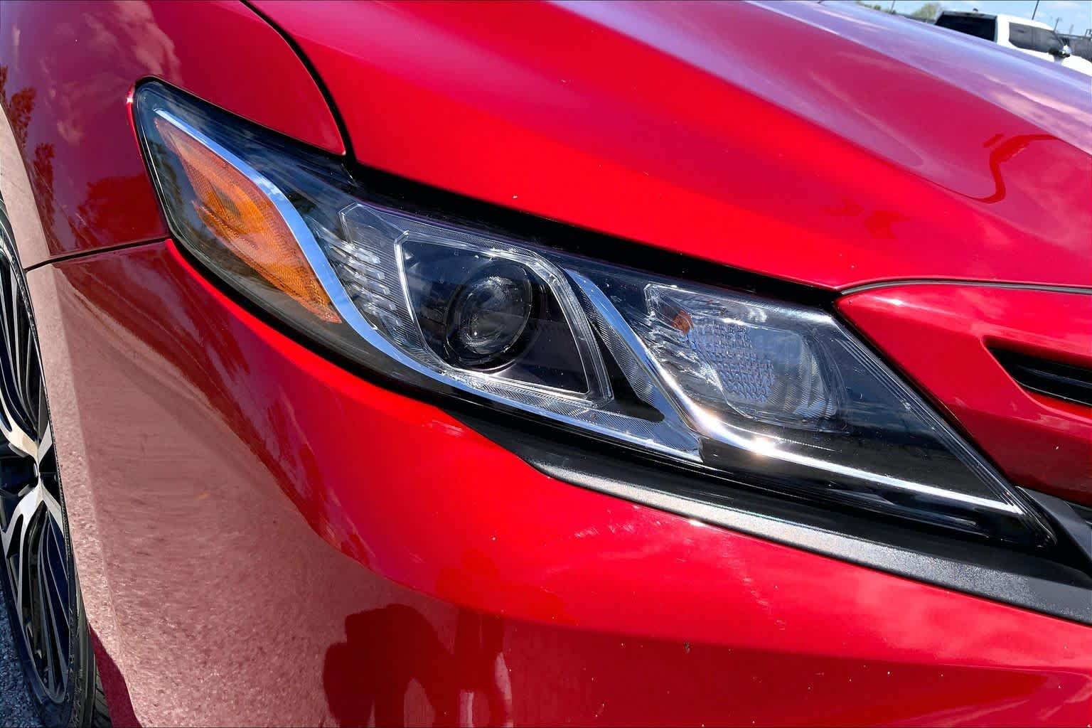 Used 2019 Supersonic Red Toyota SE image 26
