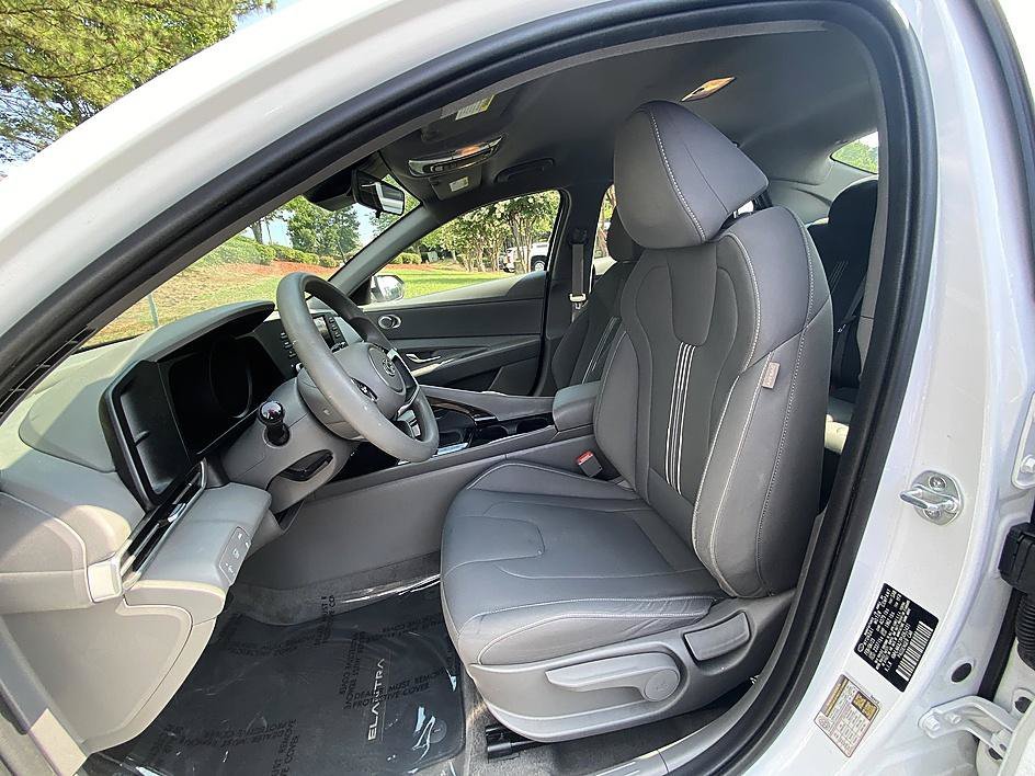 Used 2023 Lunar White Hyundai Blue image 10