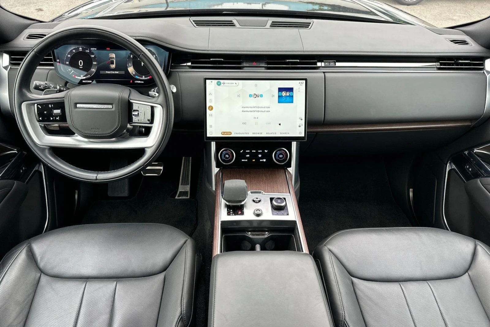 Used 2023 Blue Land Rover SE image 16