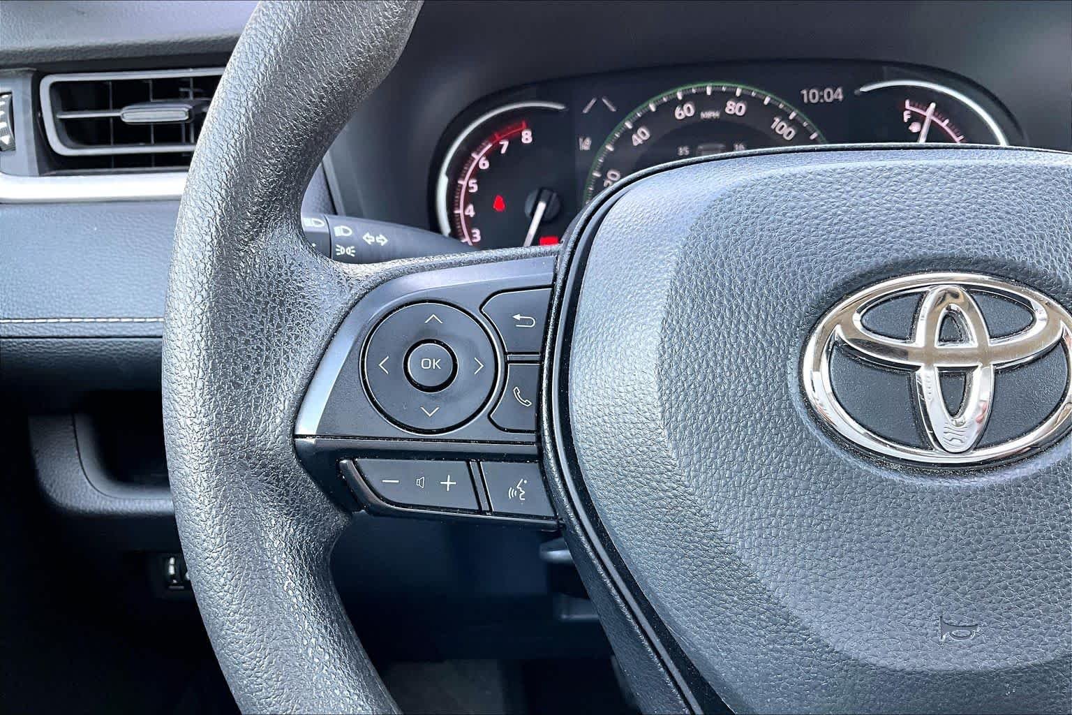 Used 2025 Ice Cap Toyota XLE image 23