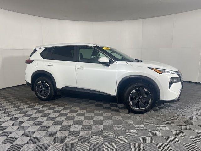 Certified Used 2025 White Pearl Nissan SV image 2