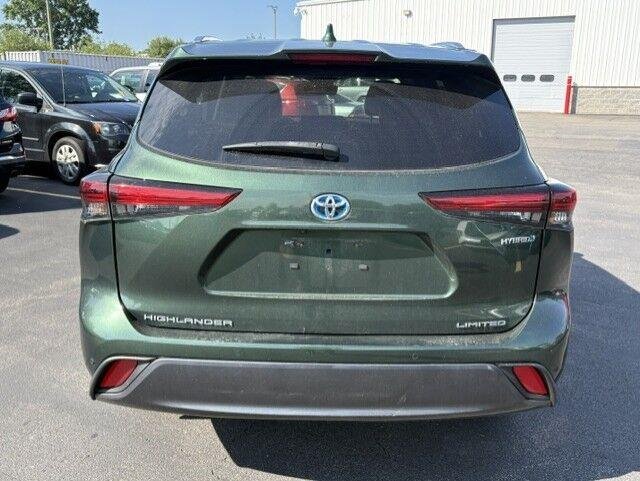 Used 2023 Cypress Toyota Limited image 12