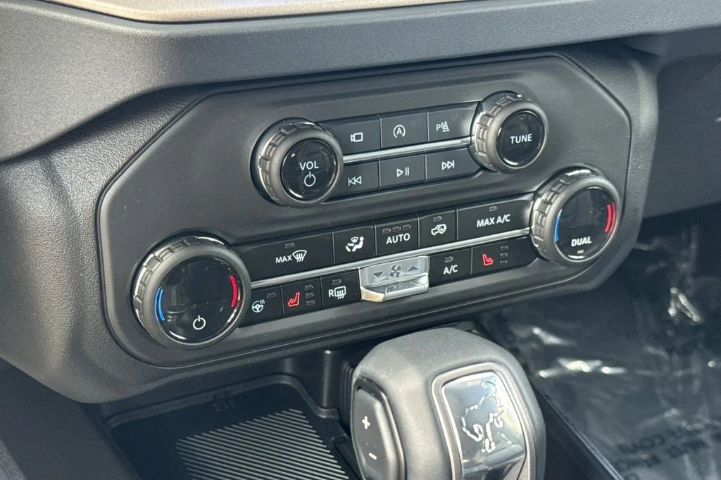 New 2026 Desert Sand Ford Outer Banks® image 21