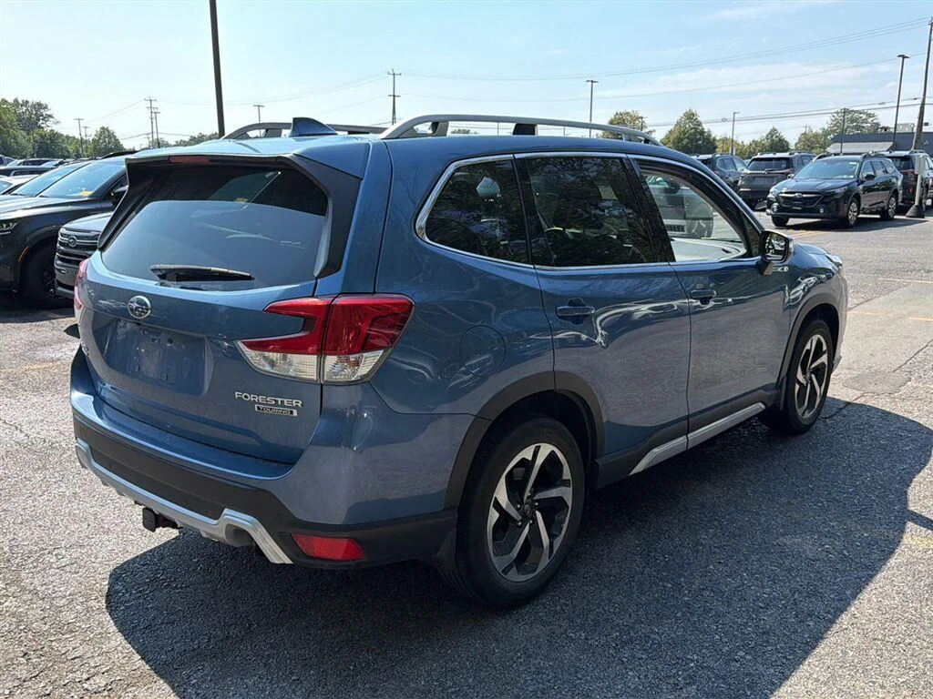 Used 2023 Horizon Blue Pearl Subaru Touring image 8