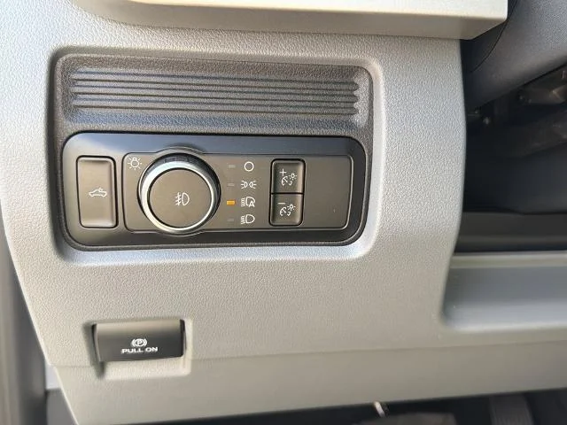 New 2026 Oxford White Ford F-250® XL image 18