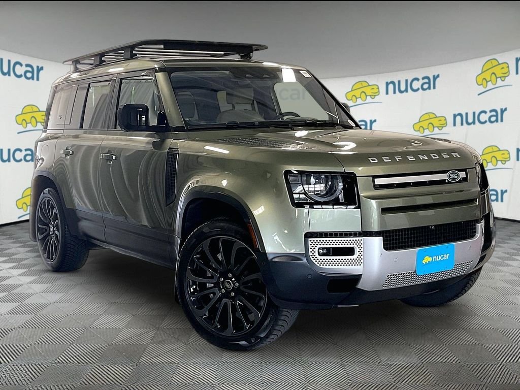 Used 2020 Green Land Rover SE image 1