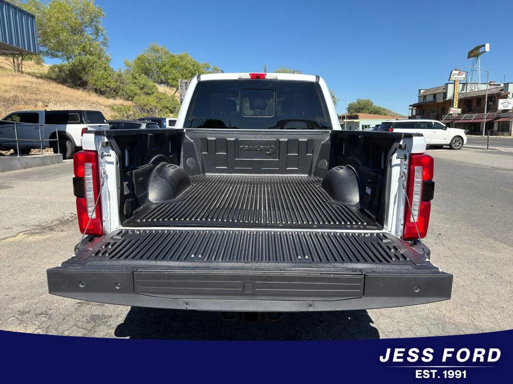 Used 2023 Oxford White Ford King Ranch image 5