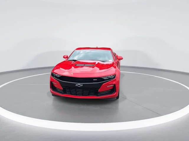 Used 2019 Red Chevrolet SS image 3