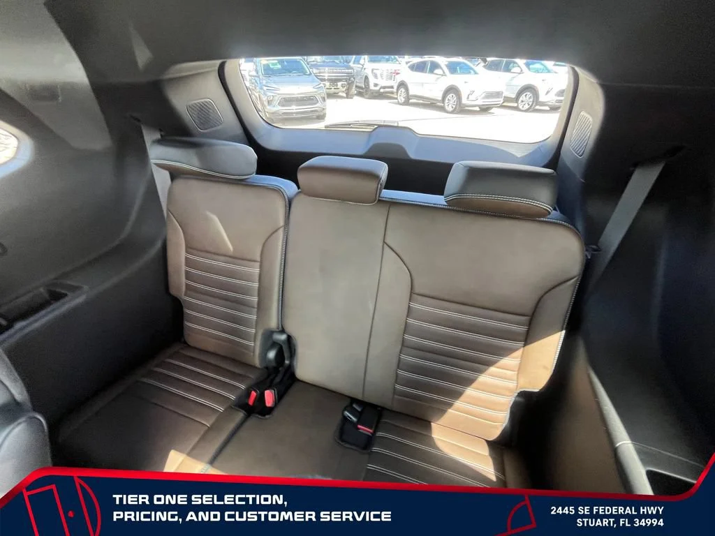 New 2026 Glacier White Tricoat GMC Denali Ultimate image 32