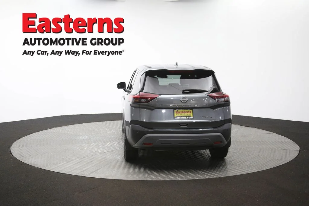 Used 2023 Gray Nissan SV image 37