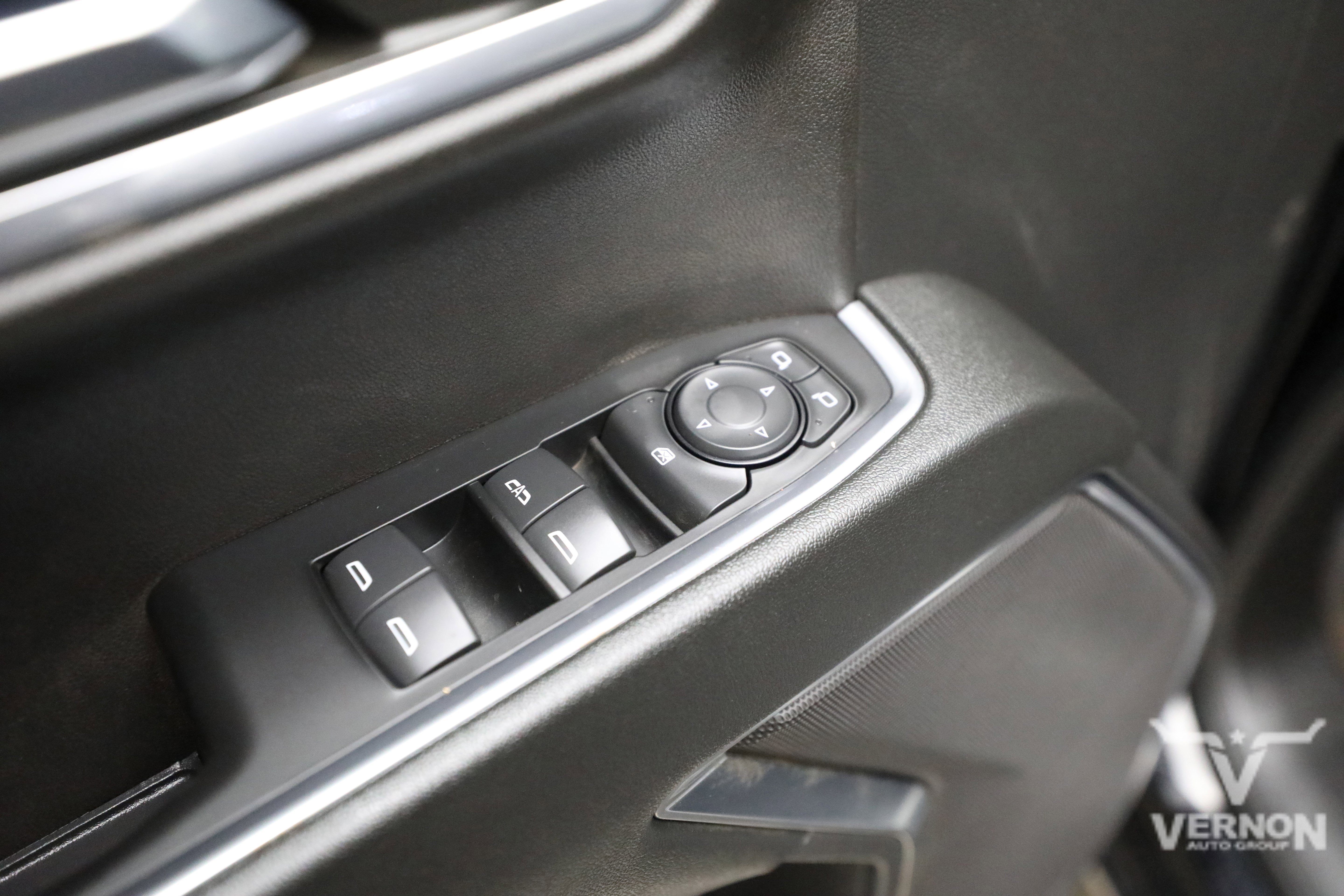Used 2023 Black Chevrolet Y image 17