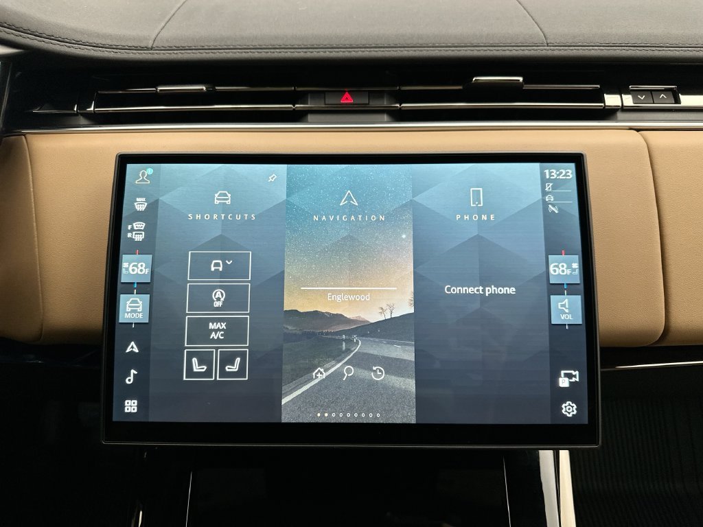 New 2027 Borasco Grey Land Rover SE image 13