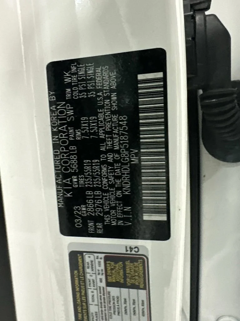 Used 2023 White Kia EX image 31