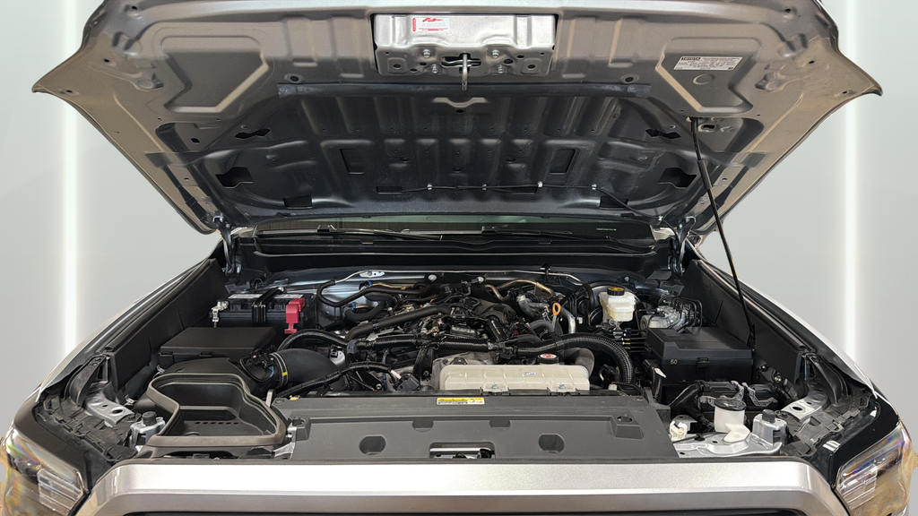 Used 2025 Silver Toyota SR5 image 13