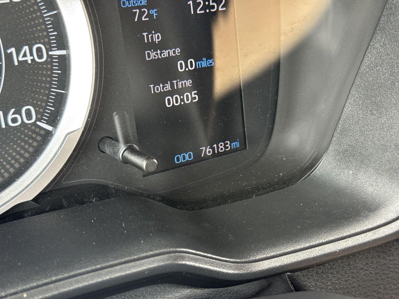 2021 Toyota Corolla LE - Photo 12