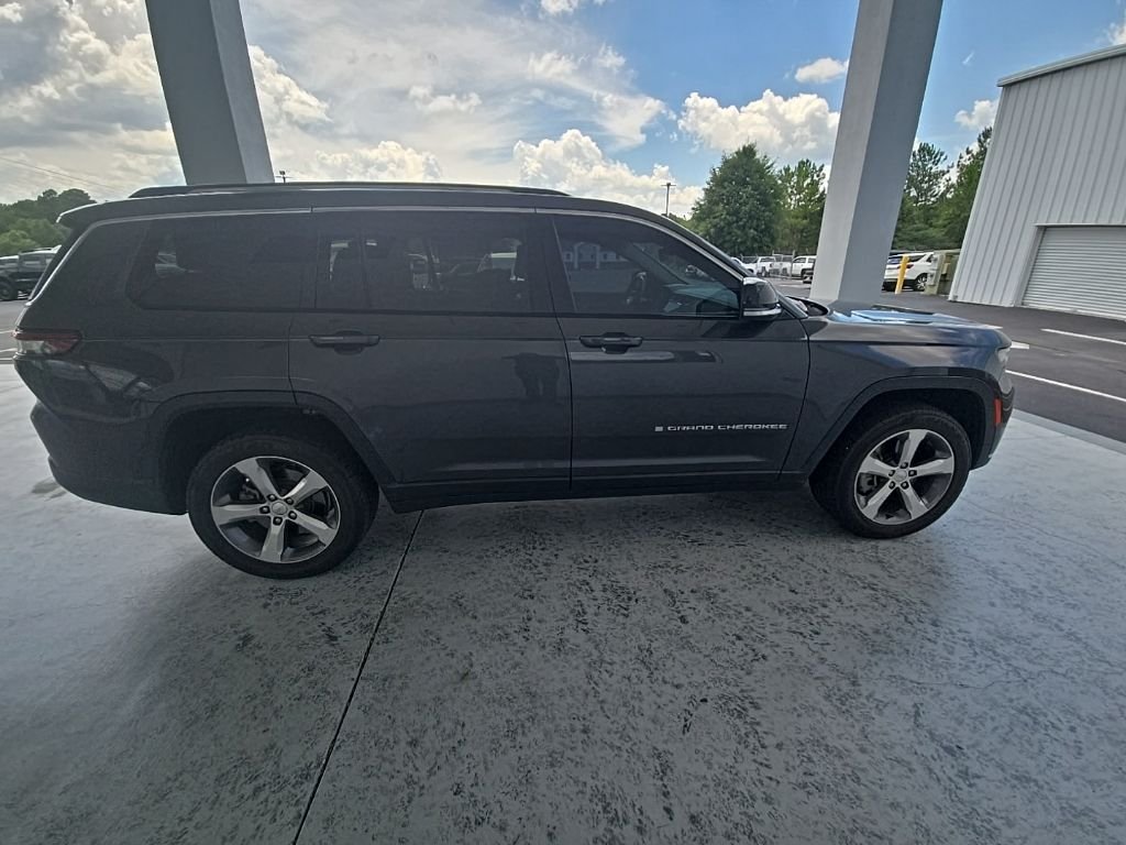 Used 2022 Gray Jeep Limited image 11