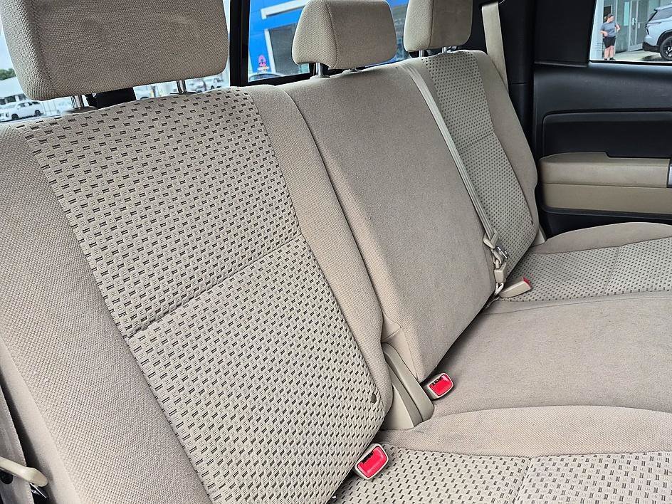 Used 2013 White Toyota GRADE image 31