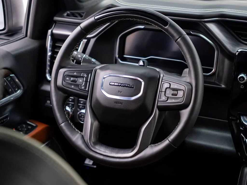 Used 2025 Black GMC Denali Ultimate image 13