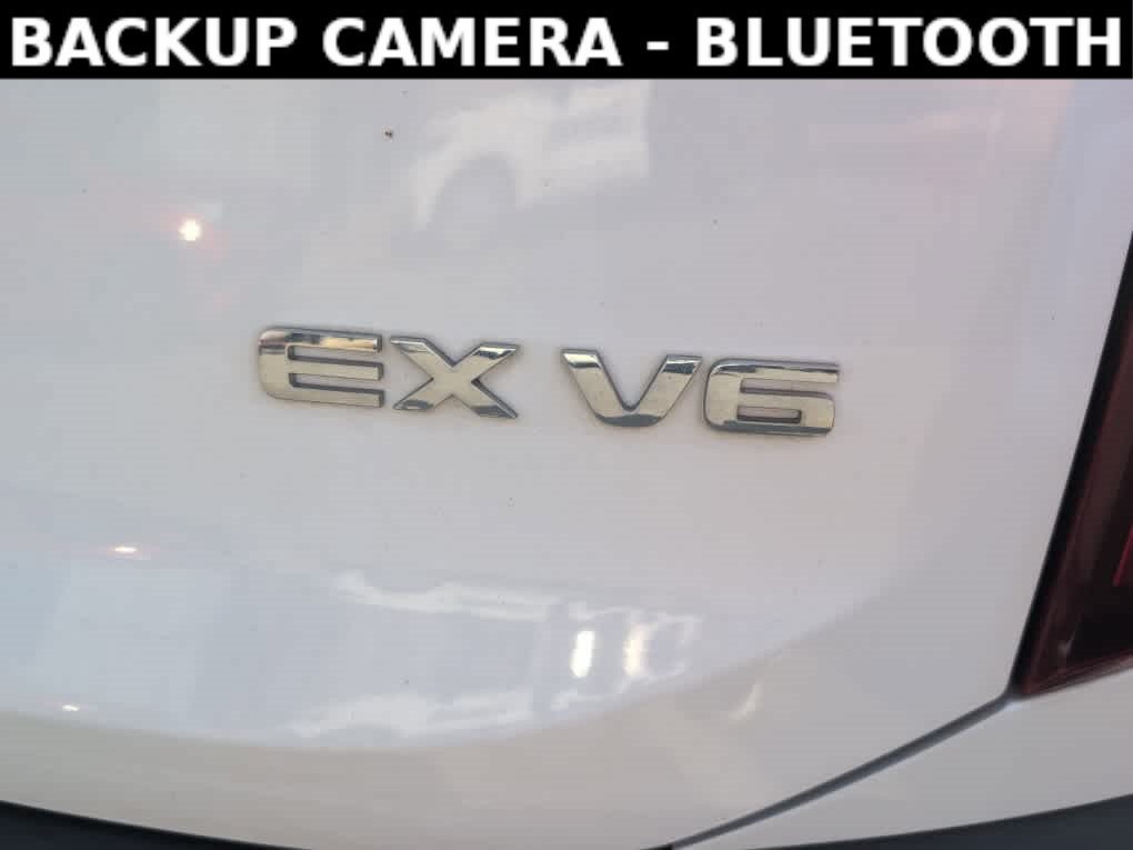 Used 2021 Glacial White Pearl Kia EX image 5