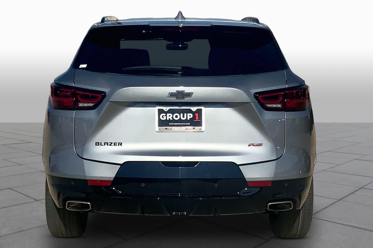 Used 2025 Sterling Gray Metallic Chevrolet RS image 5
