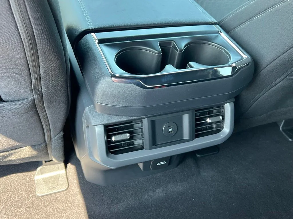 New 2026 Agate Black Metallic Ford XLT image 18