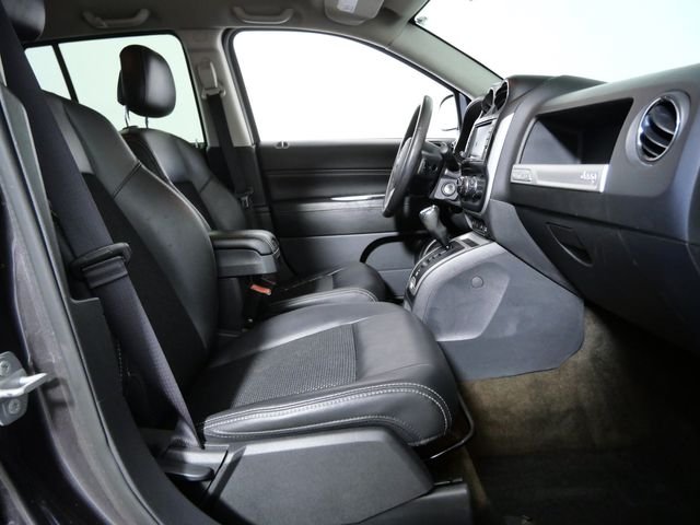 Used 2015 Gray Jeep Latitude image 9