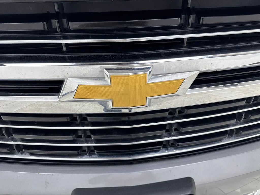 Used 2021 Gray Chevrolet LT image 24