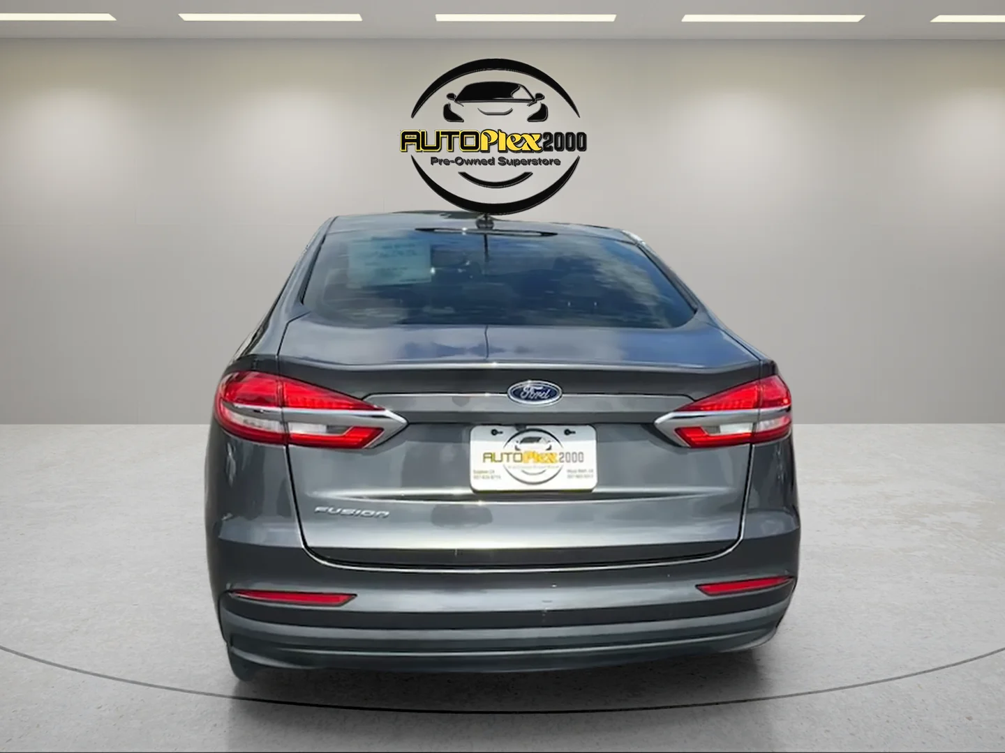 Used 2019 Gray Ford S image 6
