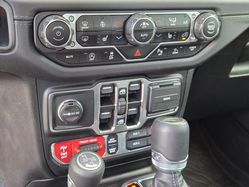 Used 2024 Gray Jeep Rubicon image 29