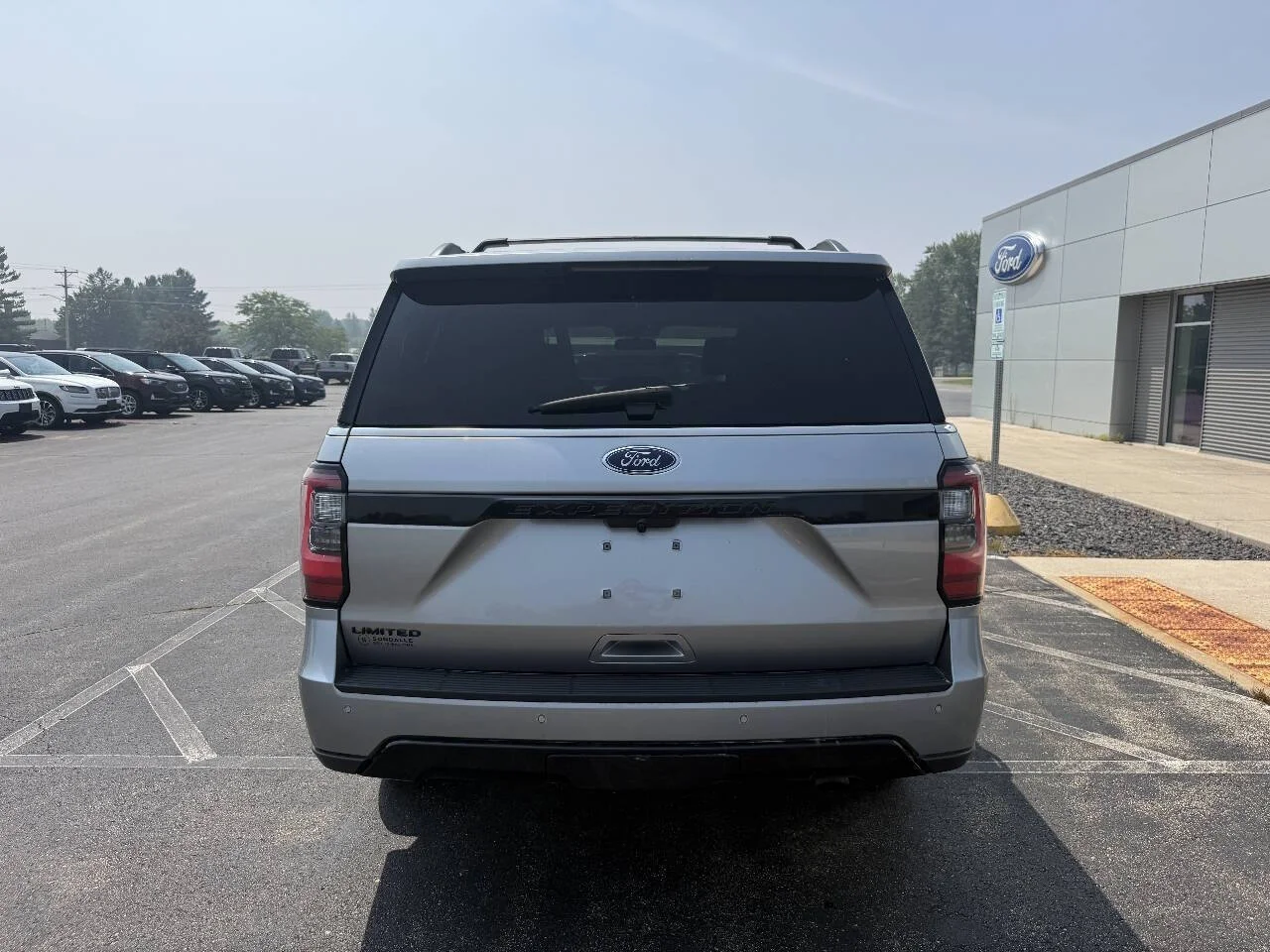Used 2020 Silver Ford Limited 4x4 4dr SUV image 5