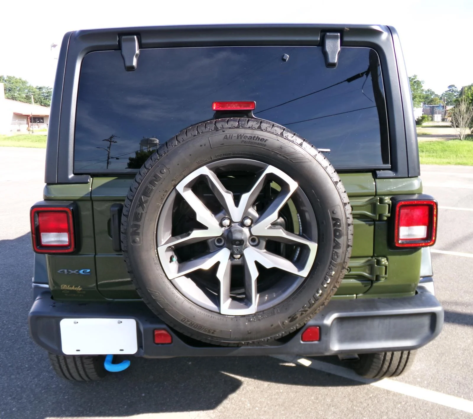 Used 2024 Sarge Green Clearcoat Jeep Sport S image 3