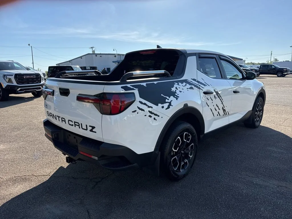 Used 2024  Hyundai SEL image 5