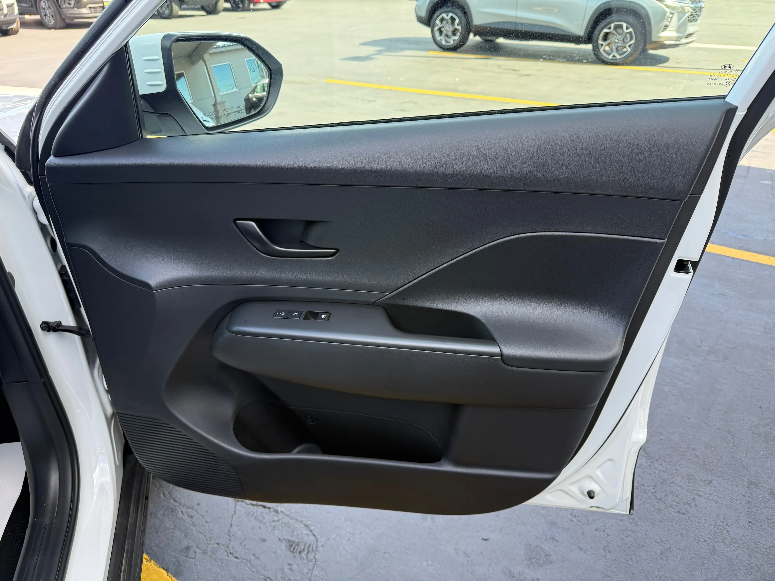 Used 2025 Atlas White Hyundai SEL image 26