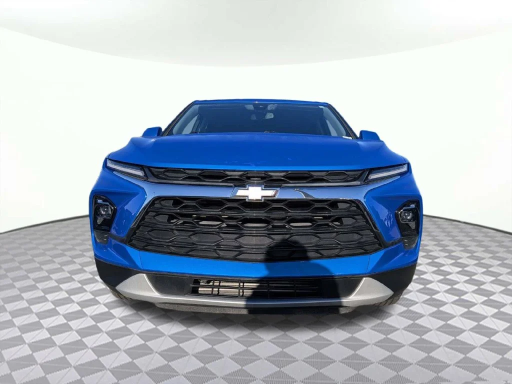 Certified Used 2025 Rip Tide Blue Chevrolet LT image 6