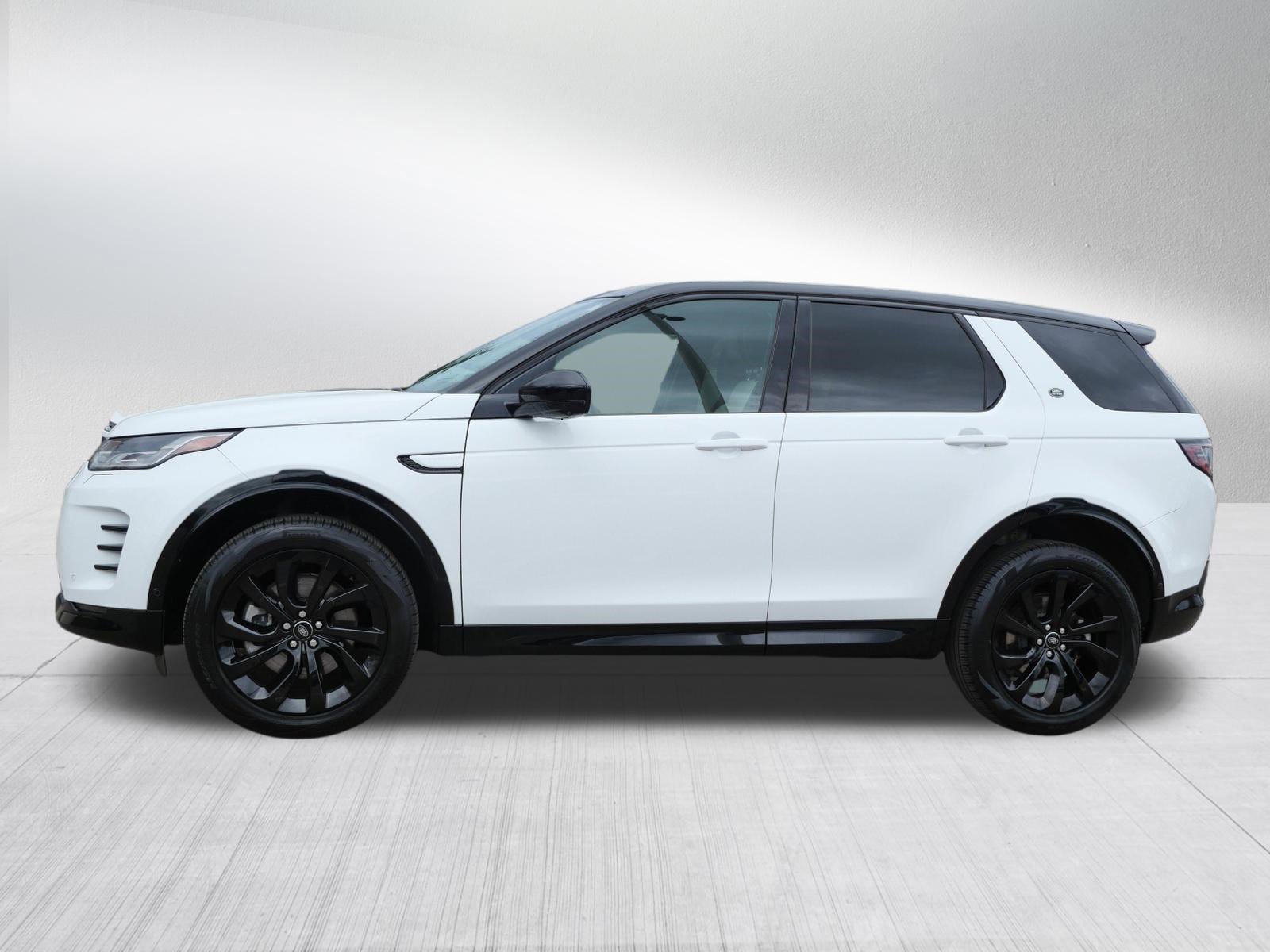 Used 2024 Land Rover Discovery Sport Dynamic SE with VIN SALCL2FX1RH346408 for sale in Minneapolis, Minnesota
