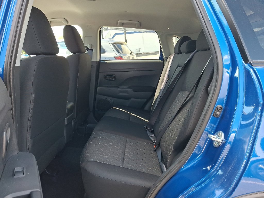 New 2026 Blue Mitsubishi 2.0 ES image 6