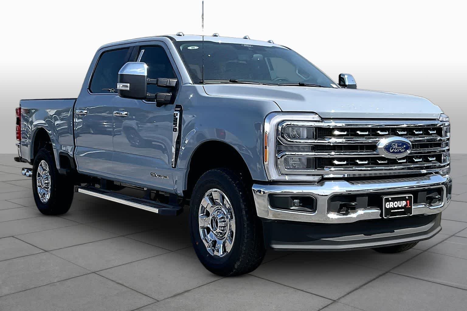 New 2026 Glacier Gray Metallic Tri-Coat Ford F-250® Lariat® image 2