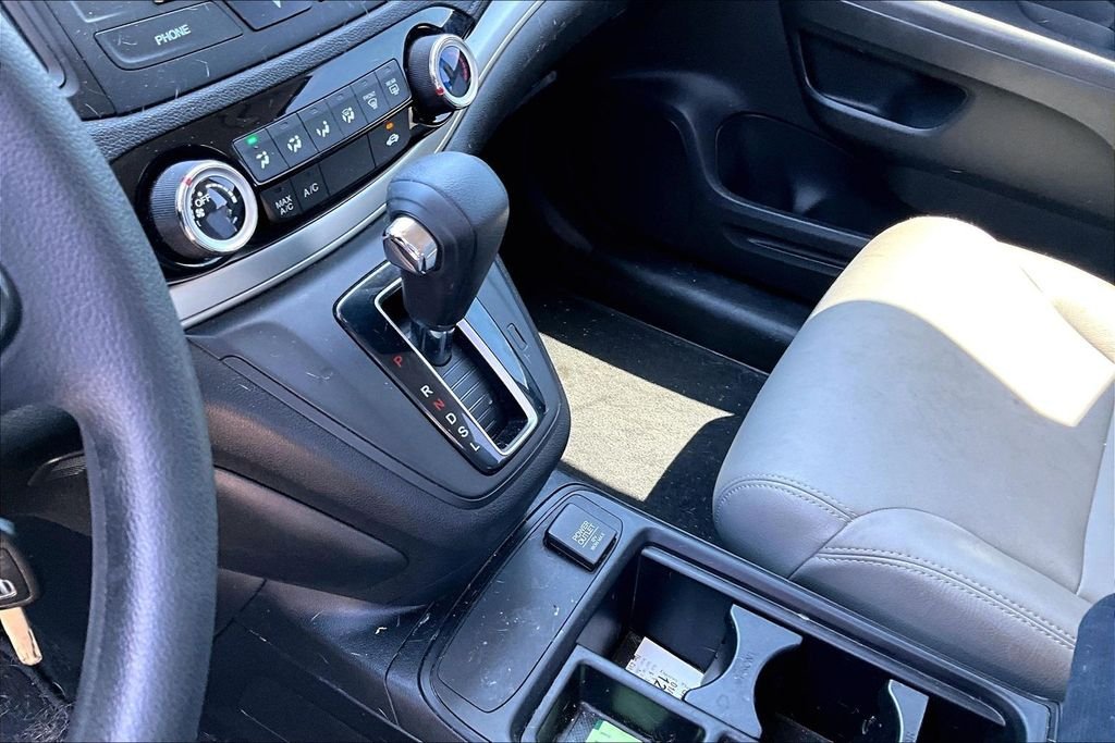 Used 2016 Silver Honda SE image 12