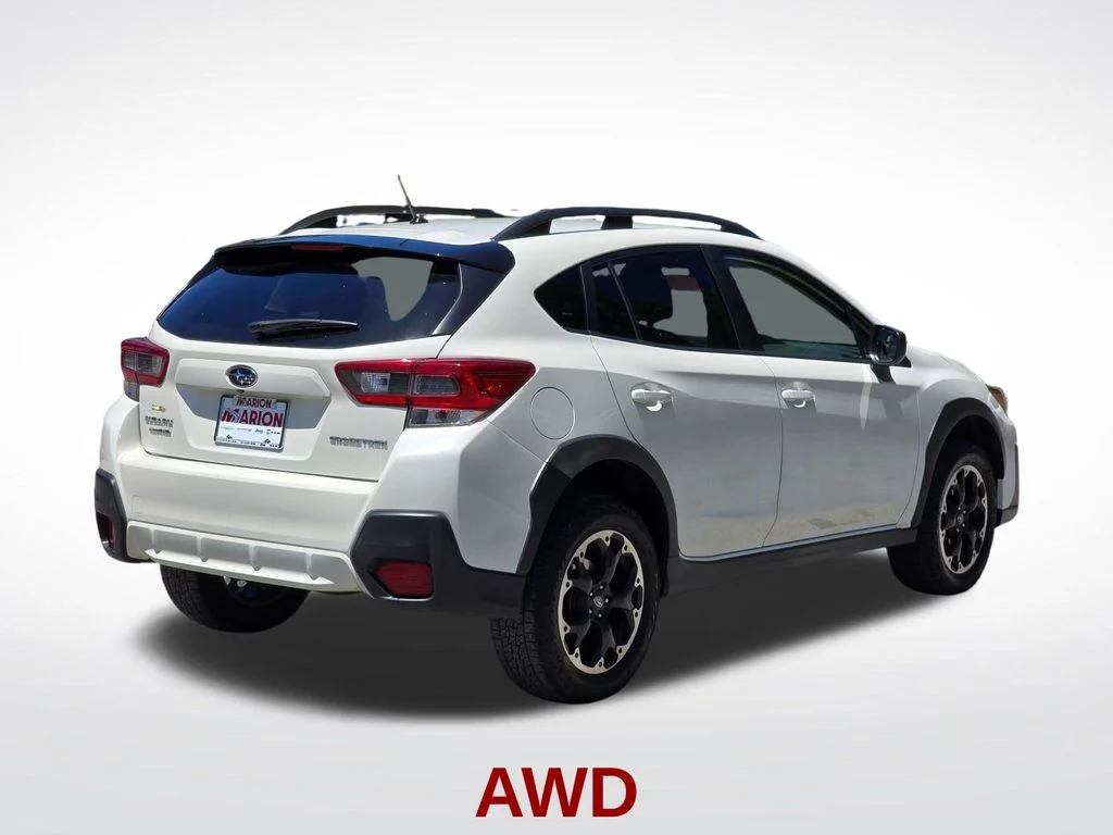 Used 2021 White Subaru Base image 15